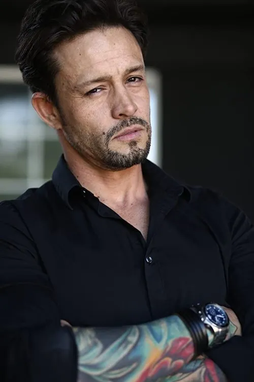 Art Napiontek ha trabajado con David Villada en 1 ocasiones