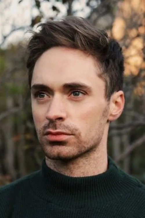 David Viviers interpretando a Caleb