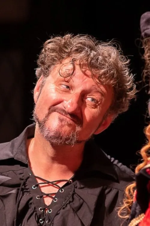 David Warren interpretando a Dad/Gordon (voice)