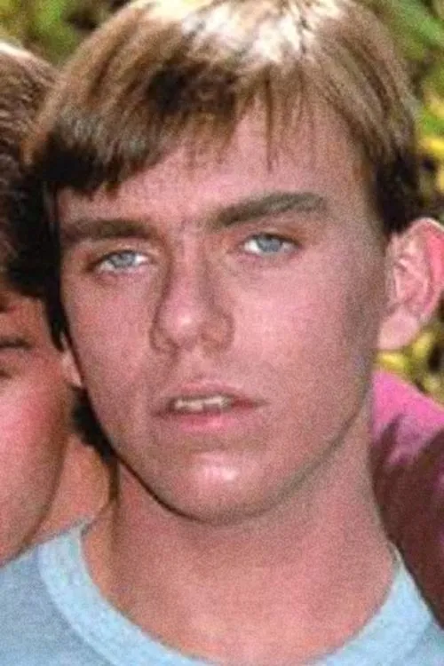 Davin McNeil interpretando a Dancer