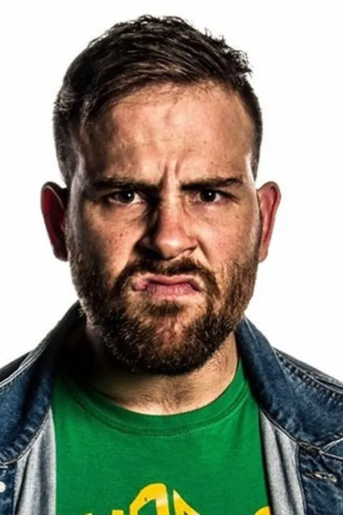 Davis Passfield interpretando a Mark Davis