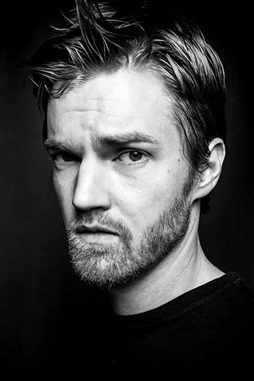 Kris Frost ha trabajado con Dax Spanogle en 1 ocasiones