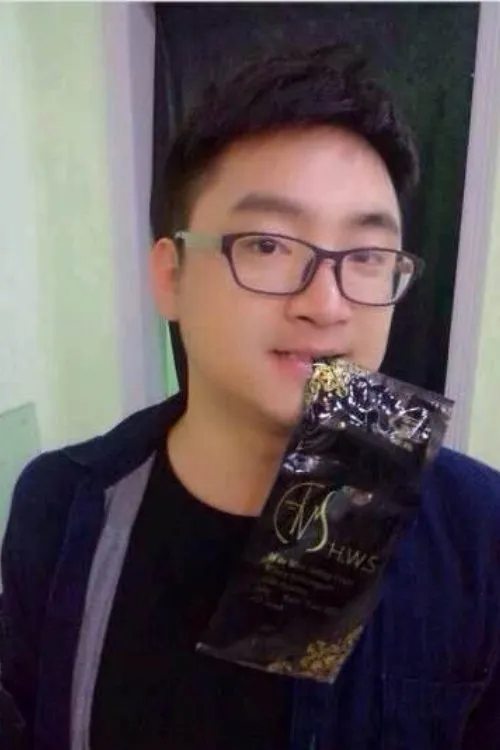 De Bai — personaje: Brother Gou