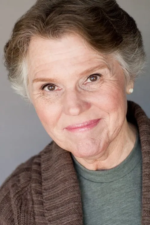 Debra Leigh interpretando a Nova (voice)