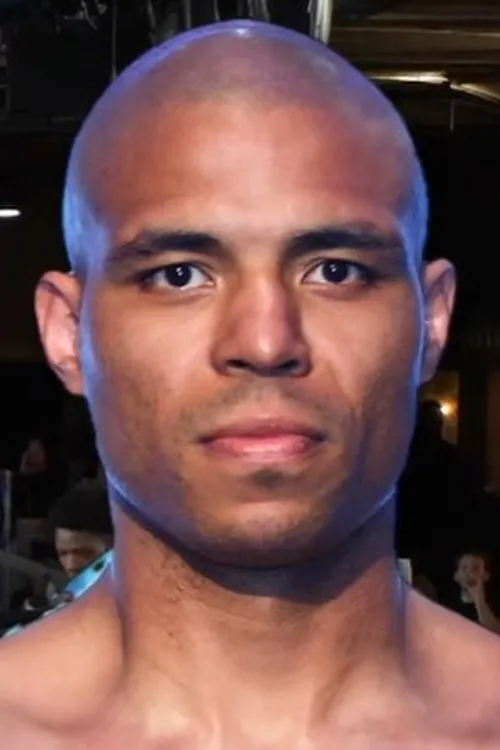 Decarlo Perez interpretando a Self