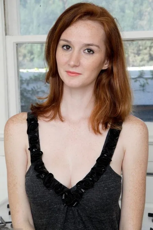 Dee Dee Lynn interpretando a 