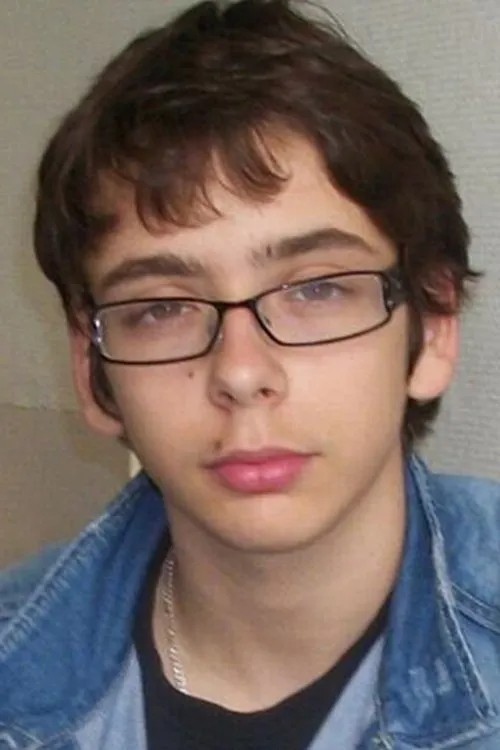 Deivy Fernandes interpretando a Manos