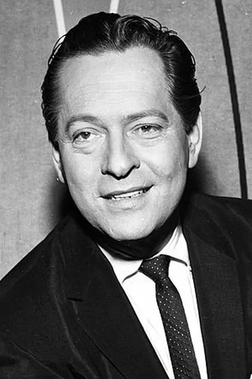 Del Moore interpretando a Hiram Best