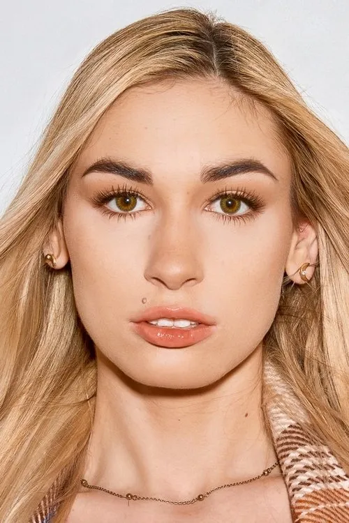 Delilah Day interpretando a 