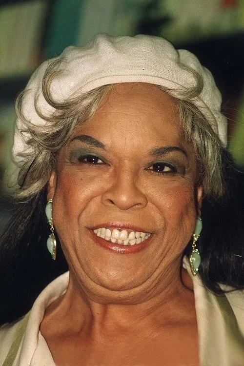 Della Reese interpretando a Sophia Myles