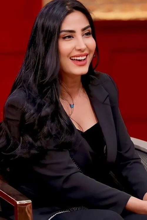 Hamid Mirhaj Yosef ha trabajado con Delnya Mohammadi en 1 ocasiones