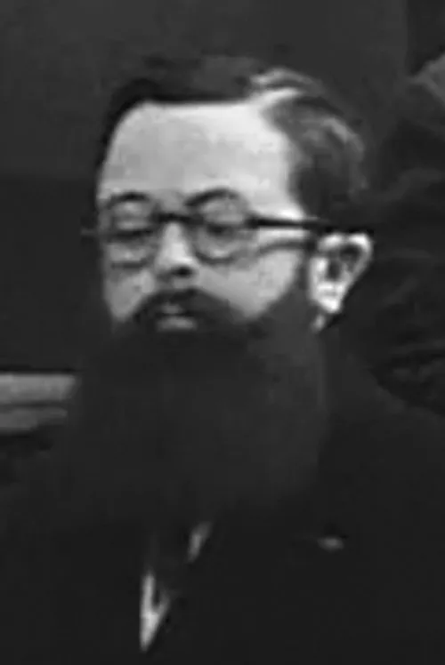 Delphin interpretando a Principal of the College