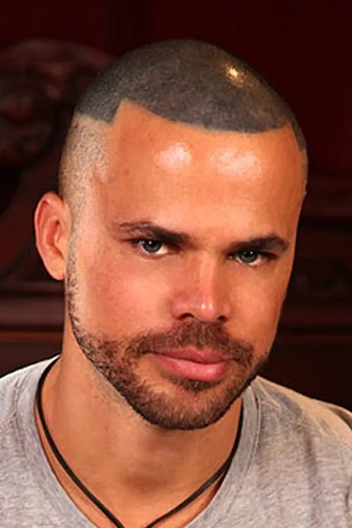 Fabio Lopez ha trabajado con Delta Kobra en 4 ocasiones