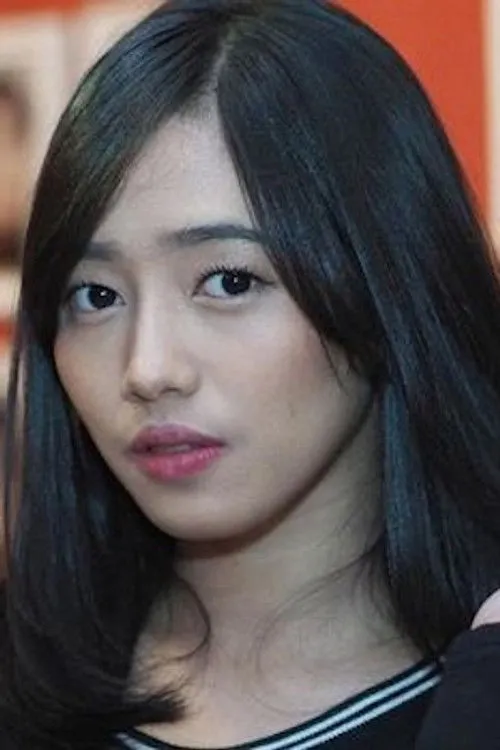 Cindy Yuvia ha trabajado con Dena Siti Rohyati en 1 ocasiones