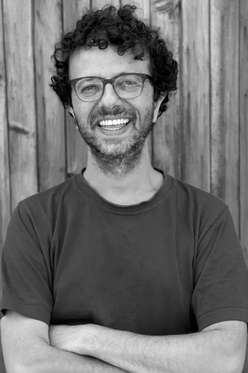 Seçil Akmirza ha trabajado con Deniz Alnitemiz en 1 ocasiones