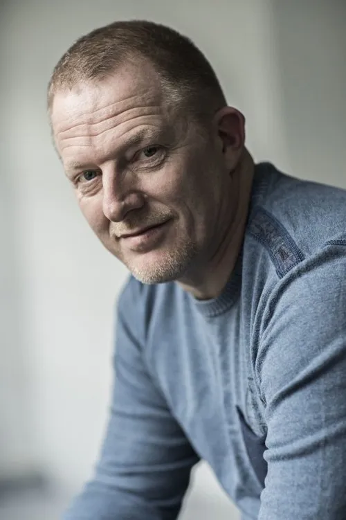 Benjamin Engell ha trabajado con Dennis Albrethsen en 1 ocasiones