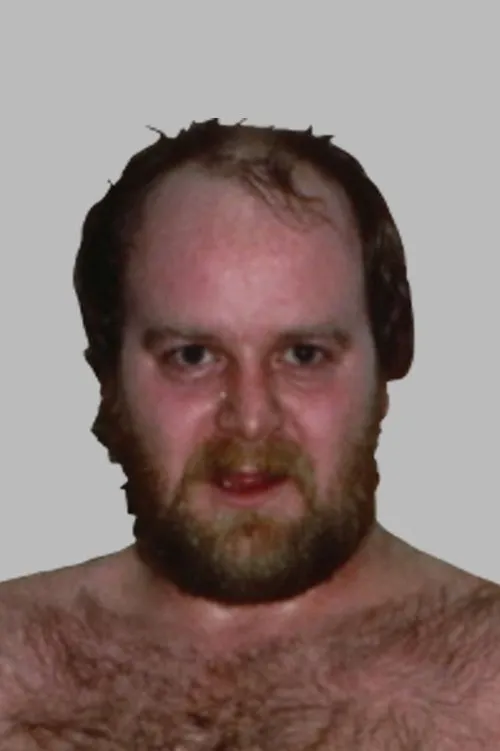 Dennis Baldrock interpretando a Bobby Bass