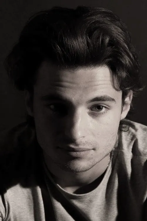 Dennis van Gulik interpretando a Vieze Opa (voice)