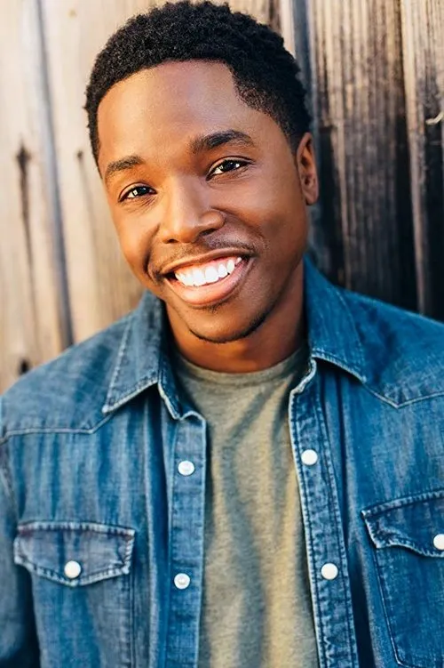 Denny Love interpretando a Jarrod