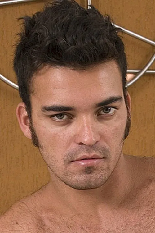 Denys Cult interpretando a 