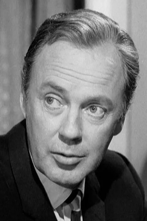 Manning Whiley ha trabajado con Derek Farr en 4 ocasiones