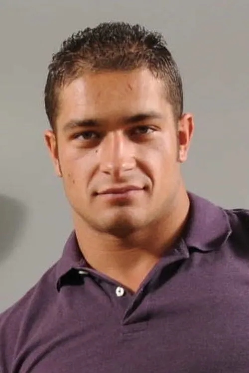 Derek Fox interpretando a Dereck Fox