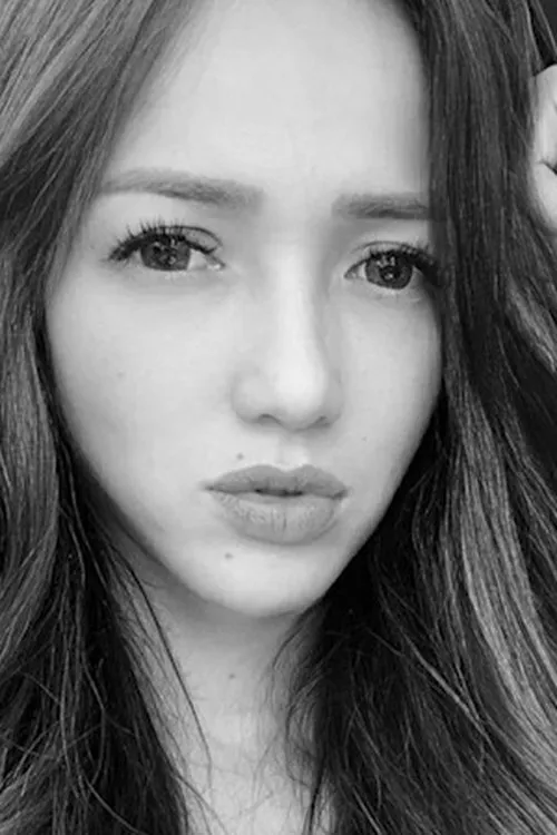 Deria interpretando a Gina