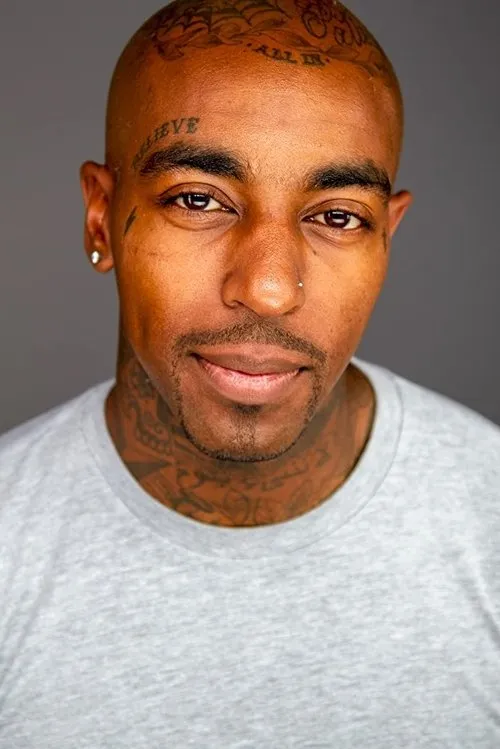 DeRon Cash — personaje: Michael Fox