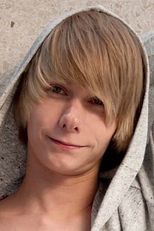 Derrick Porter interpretando a 