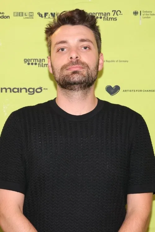 Annabelle Watson ha trabajado con Devan Costa en 1 ocasiones