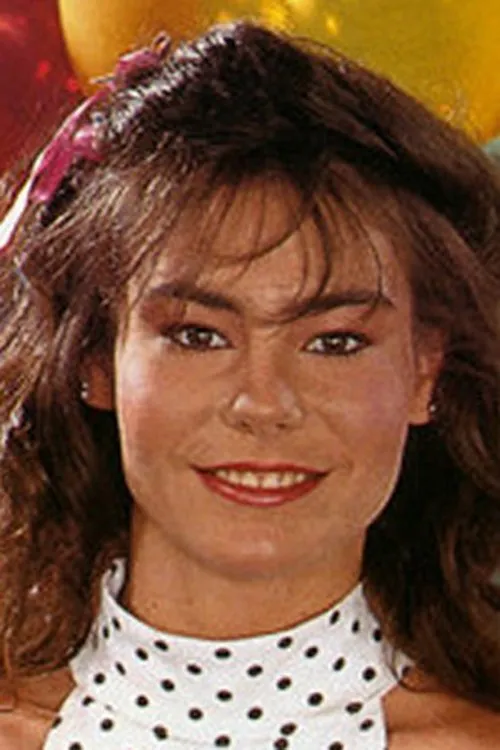 Devon Shire interpretando a 