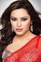 Bindu Murali ha trabajado con Devshi Khanduri en 1 ocasiones