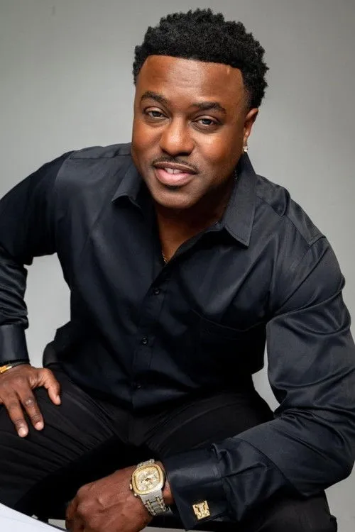 Ron Finberg ha trabajado con Dexter Tucker en 1 ocasiones