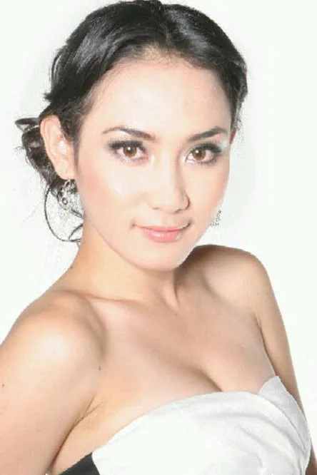 Stefanie Hariadi ha trabajado con Diah Cempaka Sari en 1 ocasiones