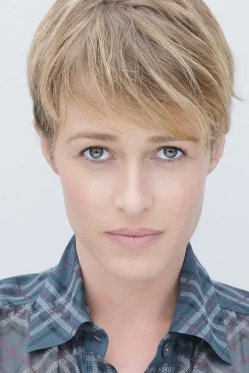 Diana Gitelman interpretando a Lotusia