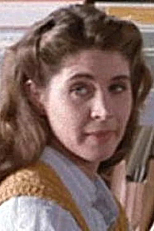 Diana James interpretando a Belle