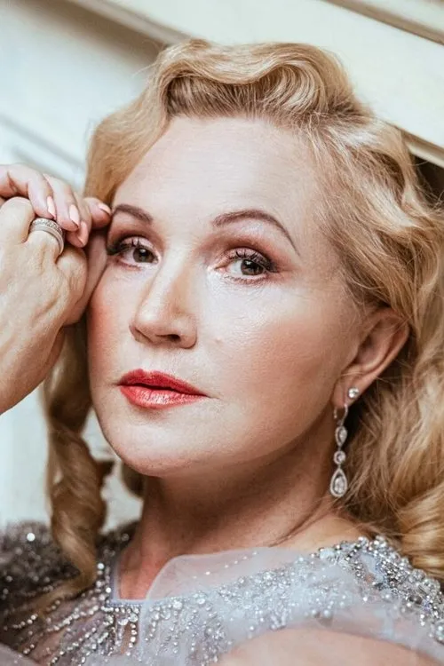 Diana Mala interpretando a Marina