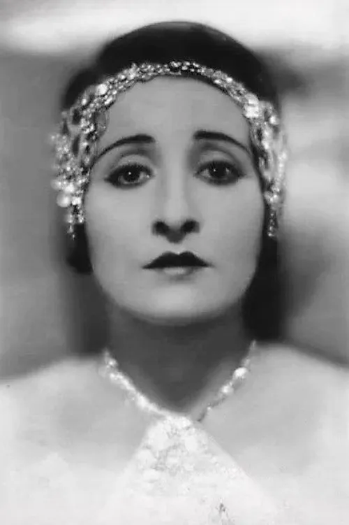 Diana Miller interpretando a Nanette