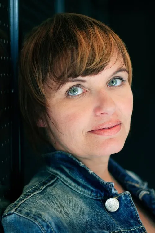 Anton Dahlin ha trabajado con Diane Tell en 1 ocasiones