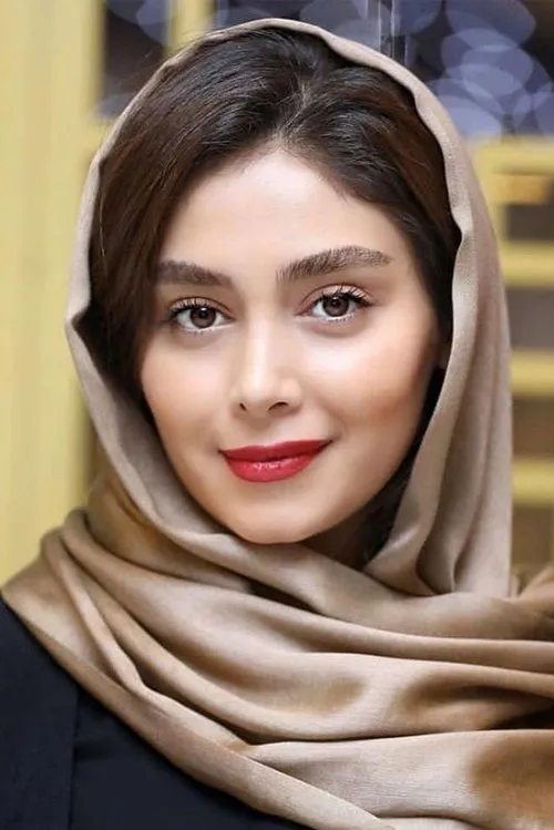 Diba Zahedi — personaje: Golrokh