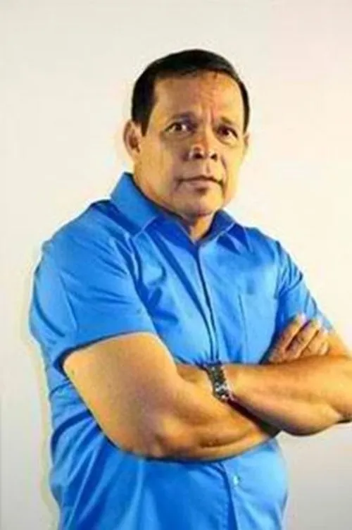 Pocholo Montes ha trabajado con Dick Israel en 7 ocasiones