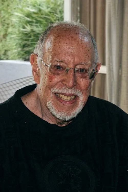 Dick Tufeld interpretando a Announcer (voice)