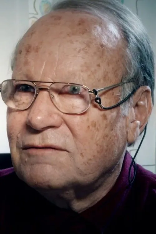 Dieter Hassler interpretando a Self