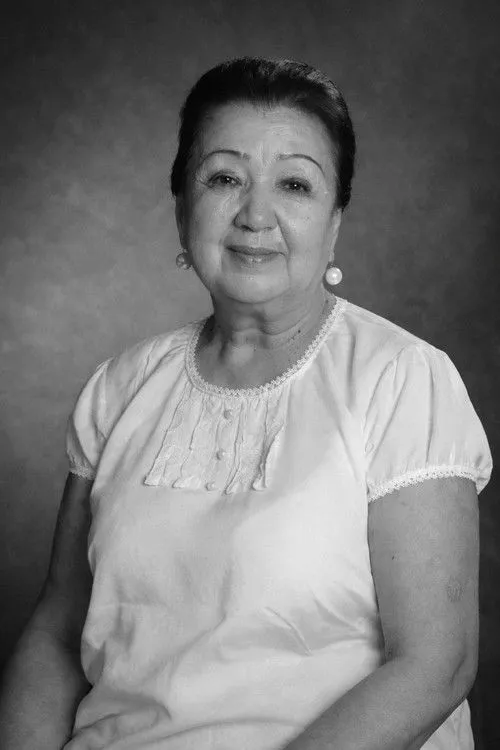 ?????? ????????? ha trabajado con Dilbar Ikramova en 1 ocasiones