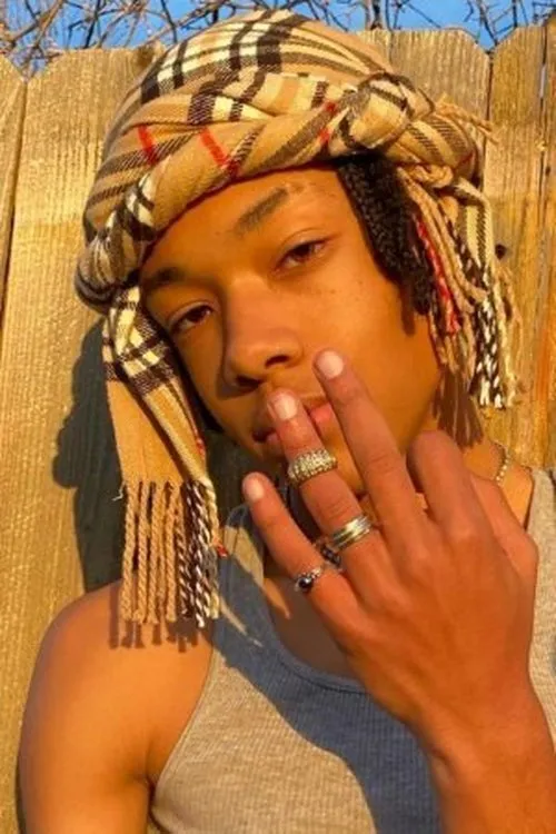 DiMaggio Voss — personaje: Jonah