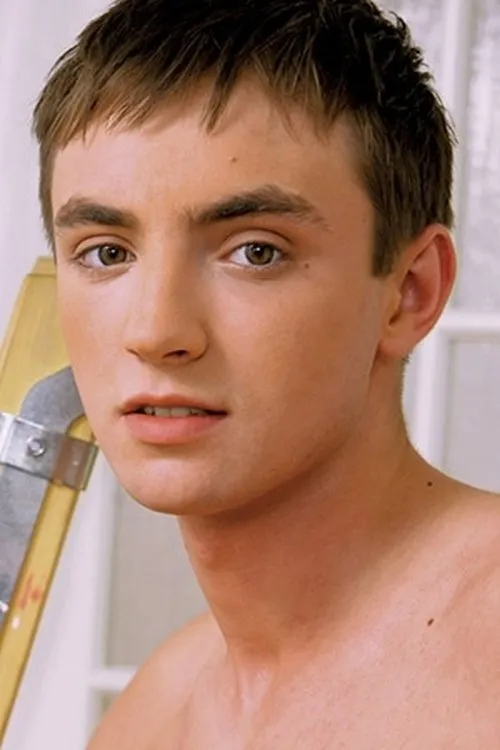 Dimy Sove interpretando a 