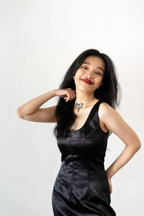 Dana Wardhana ha trabajado con Dinda Rozano en 1 ocasiones