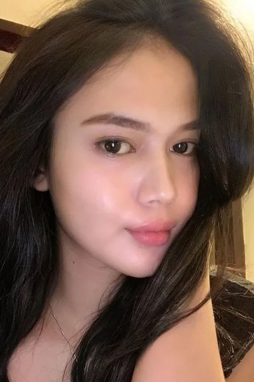 Arif Muhammad ha trabajado con Dinda Syarief en 1 ocasiones