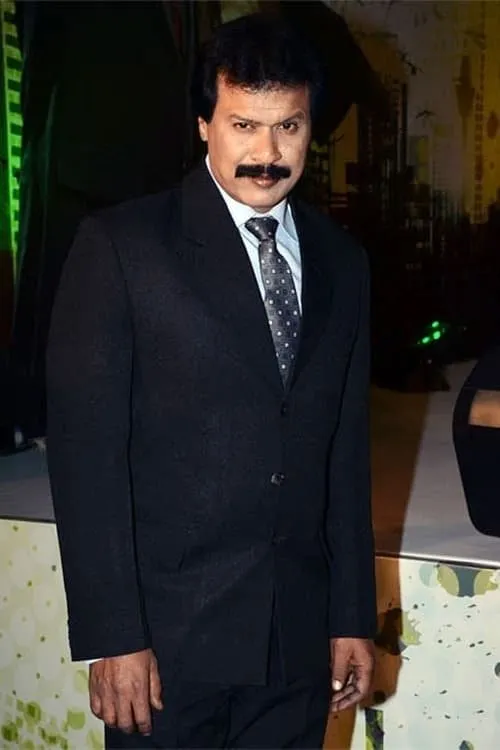 Dinesh Phadnis — personaje: Inspector Fredricks