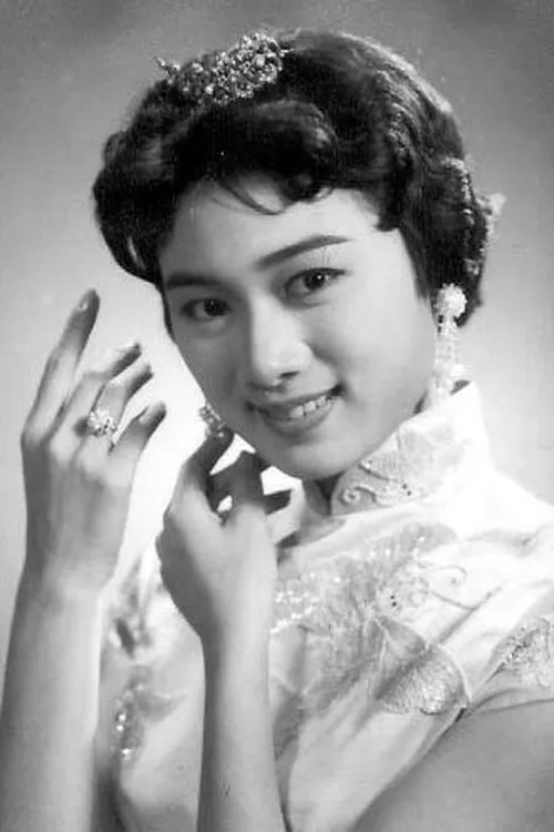 Ding Ling interpretando a Japanese model